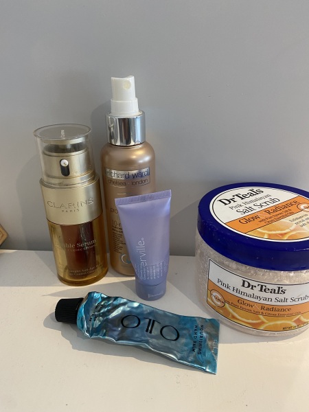 Do you get the urge to splurge on beauty products? Are your cupboards full of your stash? Join this group of beauty addicts!