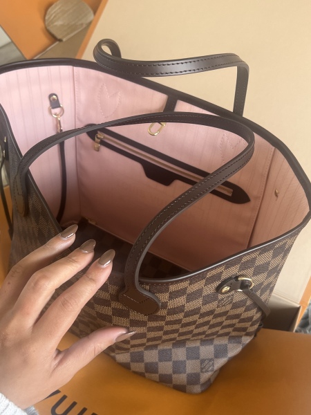 Louis Vuitton Neverfull