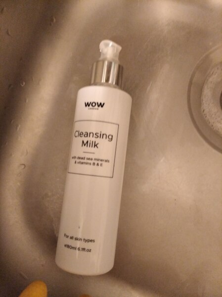 Do you get the urge to splurge on beauty products? Are your cupboards full of your stash? Join this group of beauty addicts!