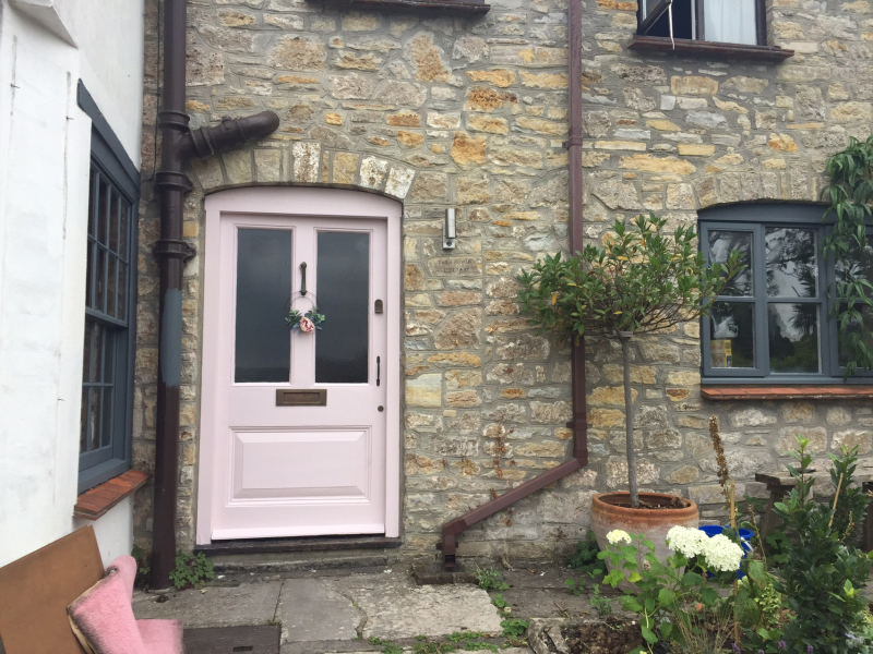 Can I see you pale pink front doors ?