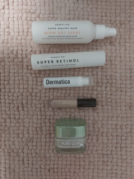 Do you get the urge to splurge on beauty products? Are your cupboards full of your stash? Join this group of beauty addicts!