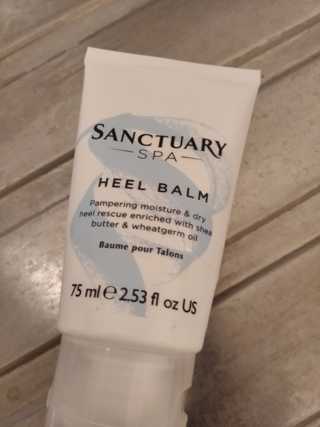 Do you get the urge to splurge on beauty products? Are your cupboards full of your stash? Join this group of beauty addicts!