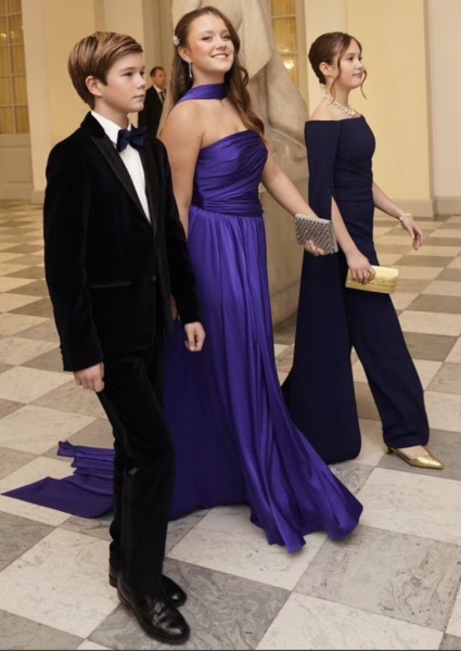 Royal Style: Embracing Autumn with a Varied Wardrobe - let's be like KC3 and enjoy!