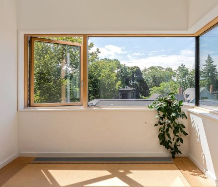 any clever / unusual ideas for replacing a wider than average window? but keeping a single pane look?
