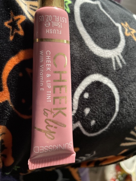 Blusher for very pale skin