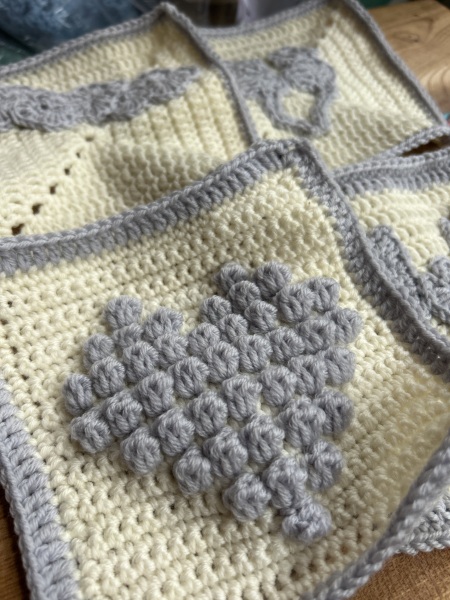 Woolly Hugs: A blanket in memory of JanH.