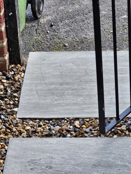 Is this paving done correctly
