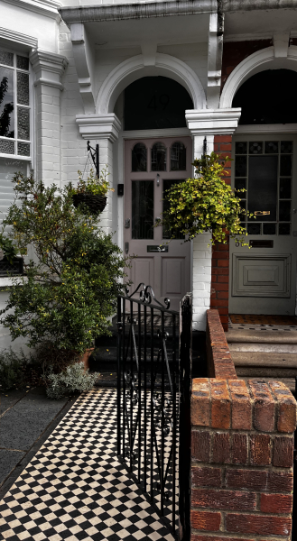 Can I see you pale pink front doors ?