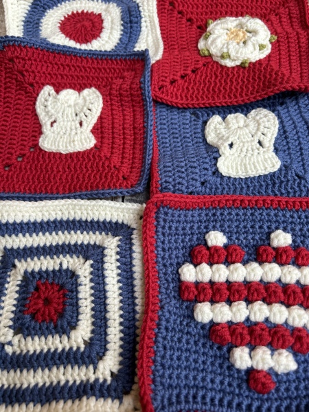 Woolly Hugs: A Blanket for fellow Mumsnetter thegreylady. Can you help us please?