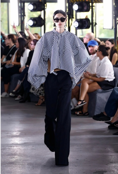 Les Parisiennes des Mamanset: A Sin of Pride