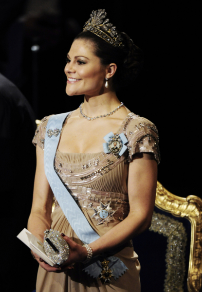 Royal Style: Embracing Autumn with a Varied Wardrobe - let's be like KC3 and enjoy!