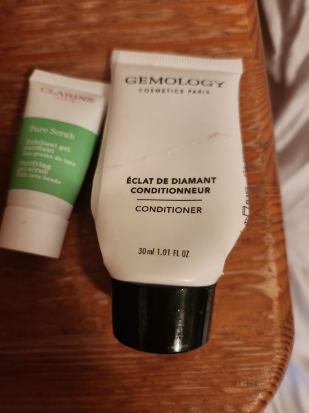 Do you get the urge to splurge on beauty products? Are your cupboards full of your stash? Join this group of beauty addicts!