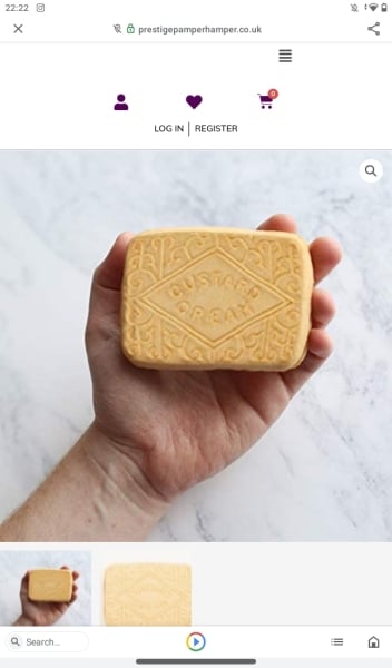 Is a Viennese Whirl a biscuit or a cake?