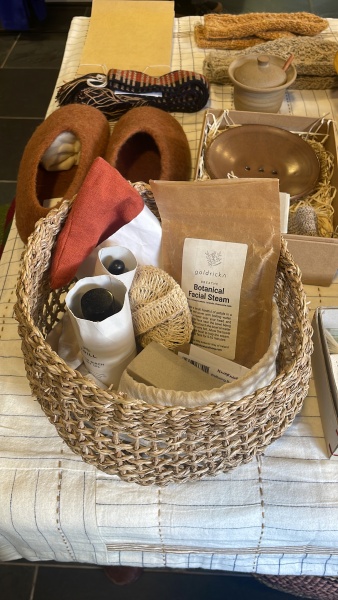 Toasties hoping for a sale while sailing into Christmas