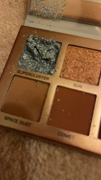 Broken eyeshadow from Beauty Bay