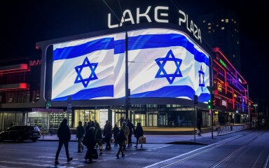 To ask if we can please try to have Palestine and Israel thread where we acknowledge how awful it is for everyone, but try not to throw shit at each other?