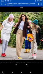 Royal Style: Embracing Autumn with a Varied Wardrobe - let's be like KC3 and enjoy!