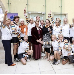 Royal Style: Embracing Autumn with a Varied Wardrobe - let's be like KC3 and enjoy!