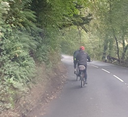 To think there should be much more awareness among cyclists that black and flouro yellow is absolutely rubbish for visibility in some areas?