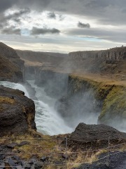 Come and tell me your dull and unexciting news 27: Calmly through the day