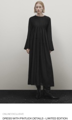 Which outfit? And shoes help!