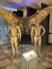 Les Parisiennes des Mamanset: A Sin of Pride