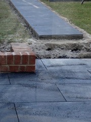 Help ! Builder has cocked up - pictures