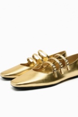 What kind of shoes to wear with a dress like this?