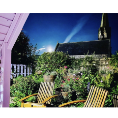 UK cottage/Airbnb with beautiful view?