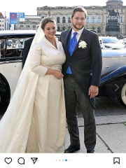 Royal Style: Embracing Autumn with a Varied Wardrobe - let's be like KC3 and enjoy!