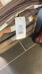 Toasties hoping for a sale while sailing into Christmas