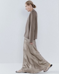 What do you wear for a relaxed dinner out?