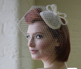 Which hairstyle, headpiece, jewellery?