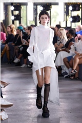 Les Parisiennes des Mamanset: A Sin of Pride