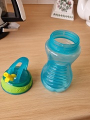 Can anybody help find this water bottle?