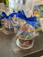 Serving cake and cake jars to take home?