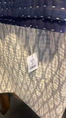 Toasties hoping for a sale while sailing into Christmas