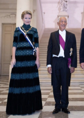 Royal Style: Embracing Autumn with a Varied Wardrobe - let's be like KC3 and enjoy!