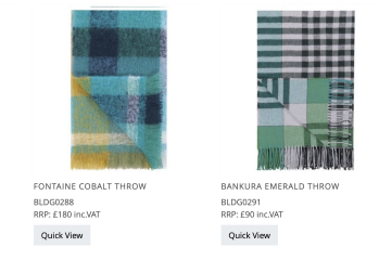 What cushions with this blue velvet sofa ??