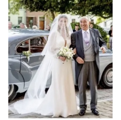 Royal Style: Embracing Autumn with a Varied Wardrobe - let's be like KC3 and enjoy!