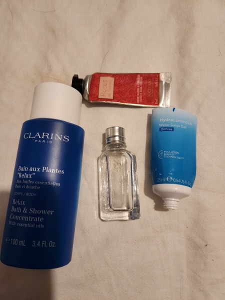 Do you get the urge to splurge on beauty products? Are your cupboards full of your stash? Join this group of beauty addicts!