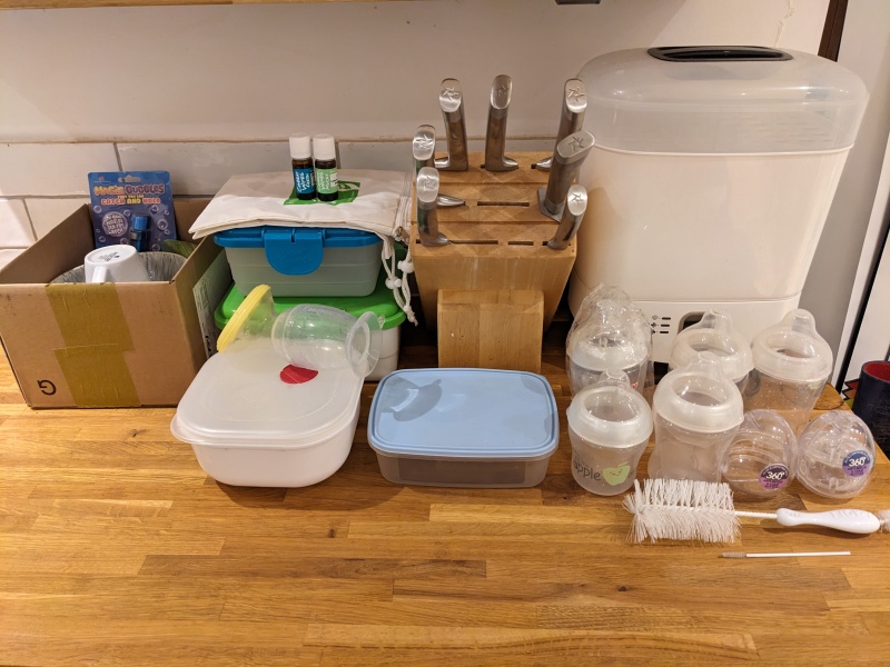 Hand hold - declutter diary