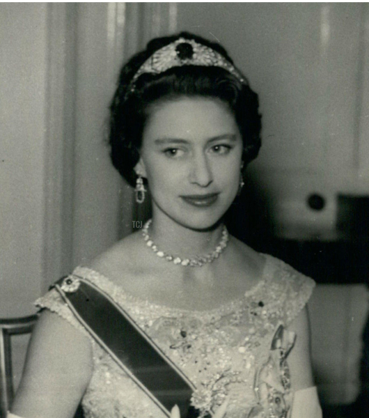 Royal Style: Never knowingly under-jewelled, let's be like Daisy and shine!