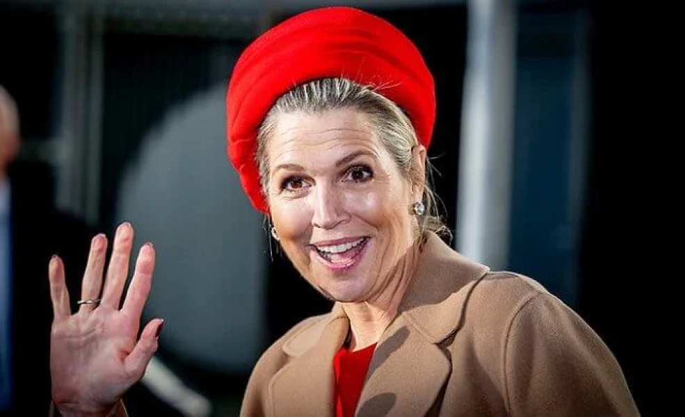 Royal Style: Never knowingly under-jewelled, let's be like Daisy and shine!