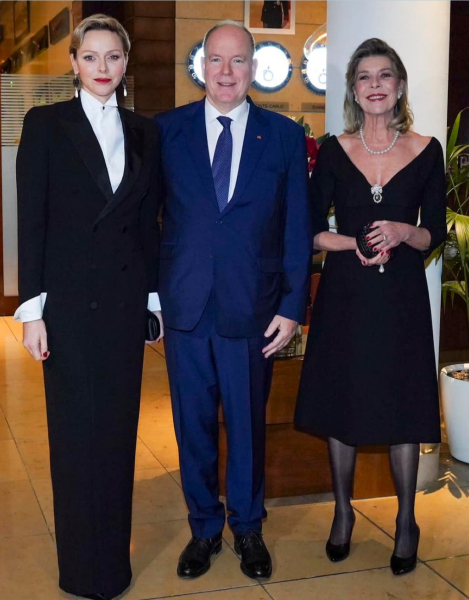 Royal Style: Never knowingly under-jewelled, let's be like Daisy and shine!