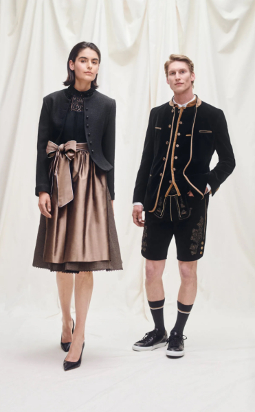 Royal Style: Never knowingly under-jewelled, let's be like Daisy and shine!