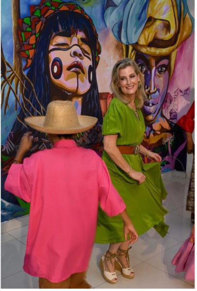 Royal Style: Never knowingly under-jewelled, let's be like Daisy and shine!