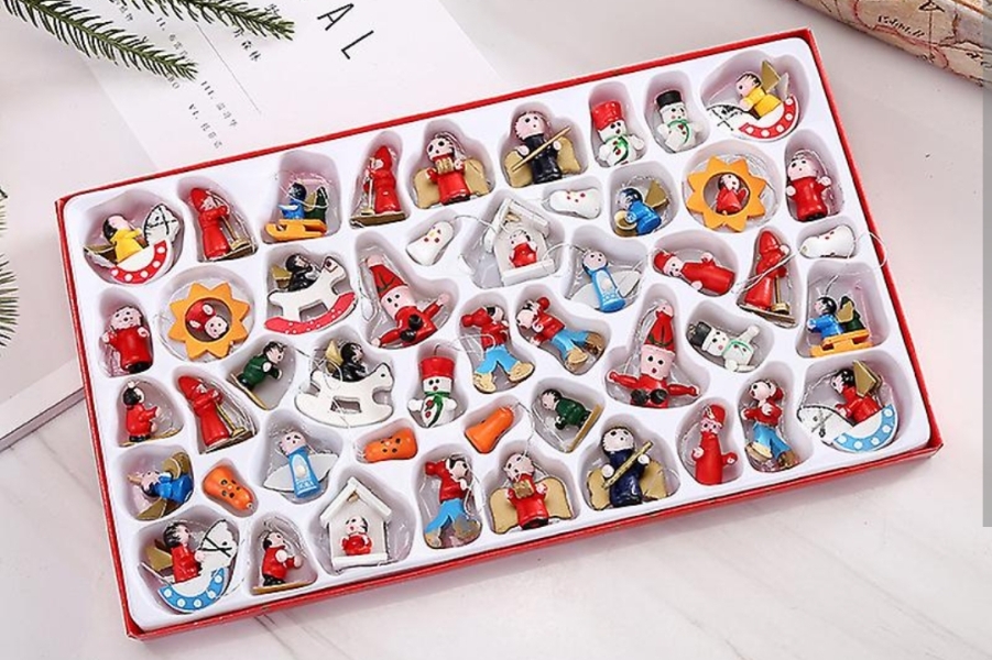 Kids' Christmas tree decorations