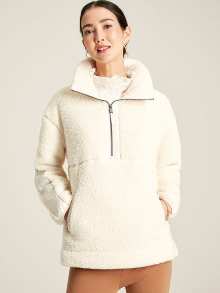 pls can anyone help me find this type of fleecy jacket or jumper