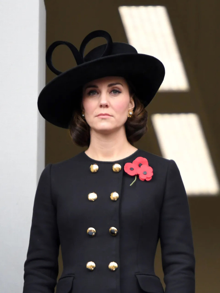 Royal Style: Never knowingly under-jewelled, let's be like Daisy and shine!